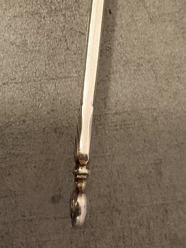 LOT DE 64 PETITES CUILLERES EN METAL ARGENTE