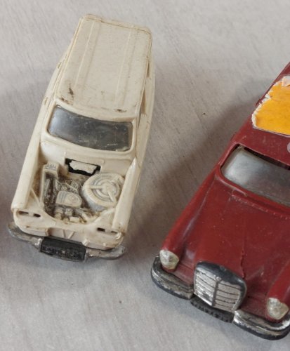 Lot de 7 anciennes voitures, en plastique, pour pièces, Norev