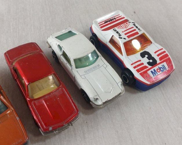 Lot de 7 anciennes voitures Majorette