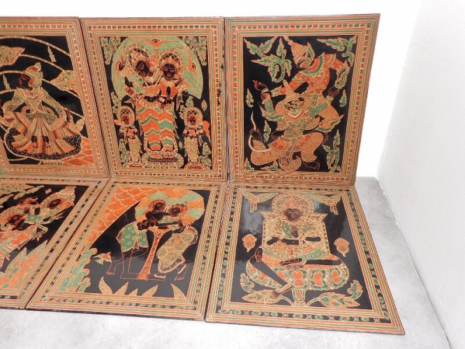 LOT DE 8 PLAQUES EN LAQUE DE DIEU MYTHOLOGIE THAILANDAISE