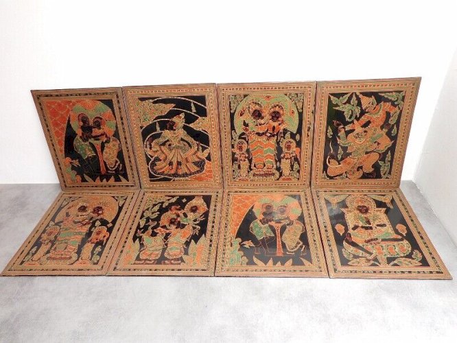 LOT DE 8 PLAQUES EN LAQUE DE DIEU MYTHOLOGIE THAILANDAISE