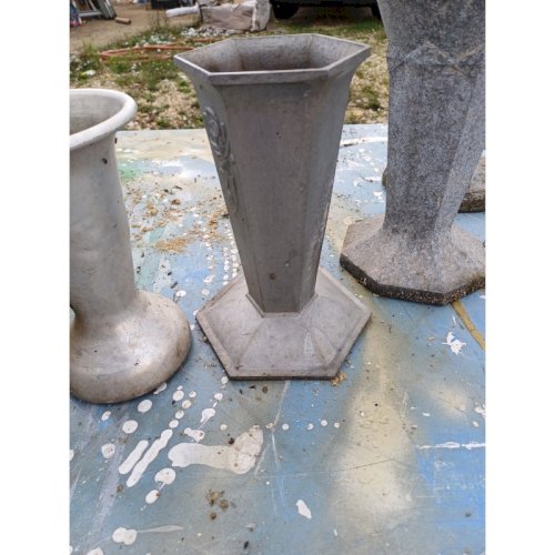 Lot de 8 Vases en Aluminium 1900