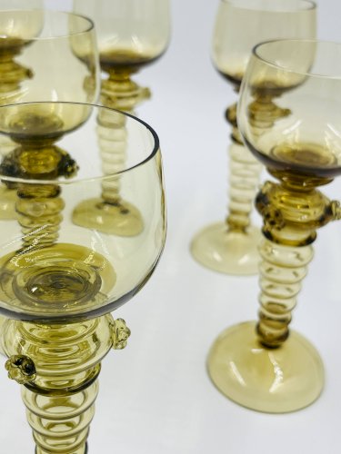 Lot de 8 verres à vin Roemer verts