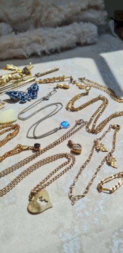 Lot de bijoux ancien et vintage fantaisies et plaqué or