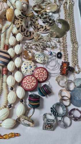 Lot de bijoux fantaisies