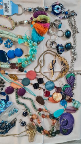 Lot de bijoux fantaisies