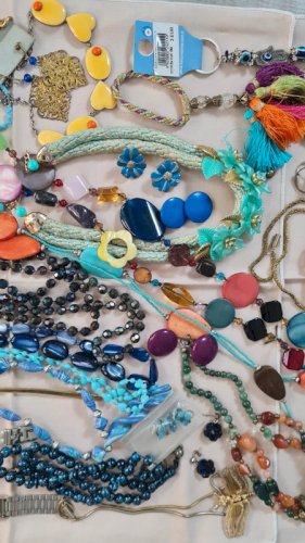 Lot de bijoux fantaisies