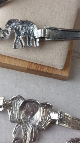 Lot de bijoux / fond de tiroir, bracelets ethniques, vintage ^