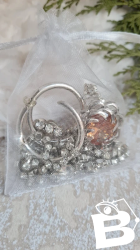 lot de bijoux récents - idées pour petit cadeau de Noël