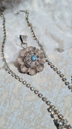 Lot de bijoux vintage avec strass