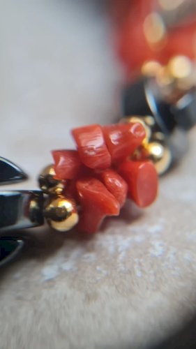 lot de bijoux vintage  collier en corail et hématite pour petit cadeau