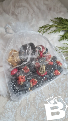 lot de bijoux vintage  collier en corail et hématite pour petit cadeau