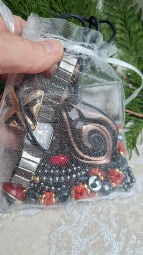 lot de bijoux vintage en verre et collier en corail et hématite pour petit cadeau