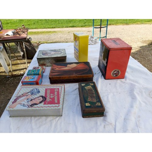 Lot de Boites Anciennes Publicitaires en Tole