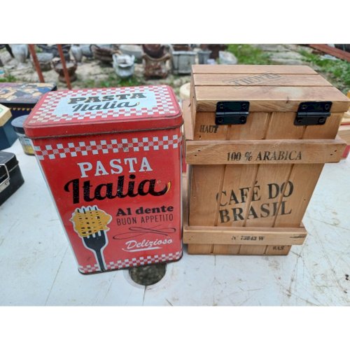 Lot de Boites Publicitaire en Tole Anciennes