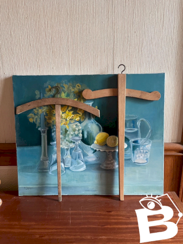 Lot de cintres en bois anciens