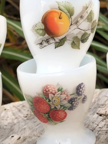 Lot de coquetiers vintage Arcopal