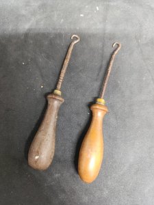 lot of two vintage shoelace hooks in good condition