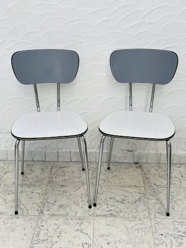 Lot de deux chaises vintage formica gris et chrome