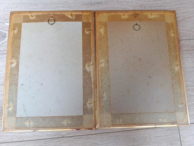 lot de deux petites gravures ancienne par Regnault le bain et  le lever en bon etat