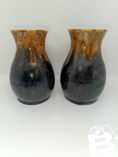 lot de deux vases ancien la borne signé Jospeh talbot en bon etat