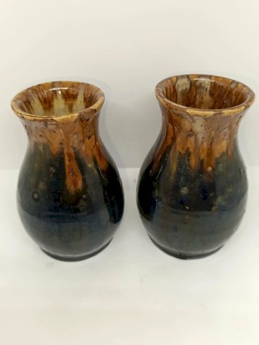 lot de deux vases ancien la borne signé Jospeh talbot en bon etat