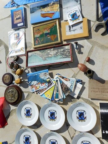 LOT DE DIVERS OBJETS SUR SETE