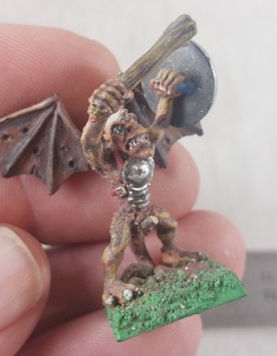 Lot de figurines en métal pour jeu de rôle, à identifier ^