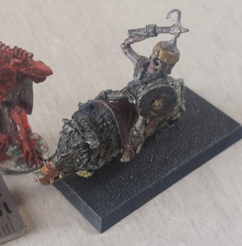 Lot de figurines en métal pour jeu de rôle, à identifier ^