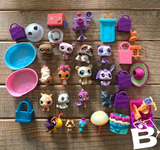 Lot de figurines Pet Shop et accessoires