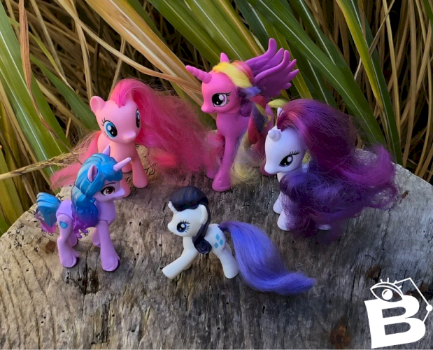 Lot de figurines Poney