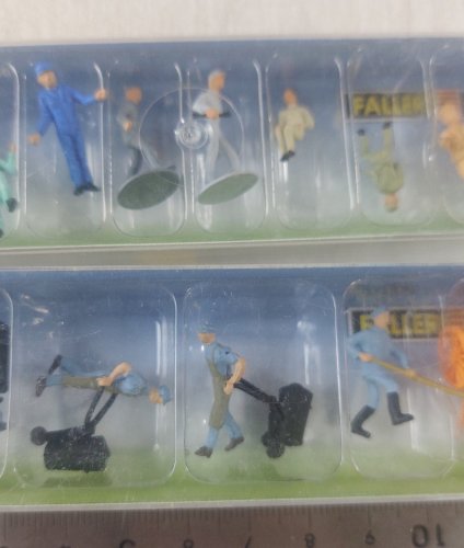 Lot de figurines pour maquette train HO, Faller 151012 + 151032