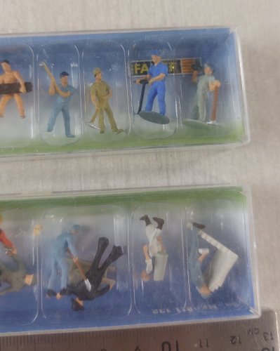 Lot de figurines pour maquette train HO, Faller 151017 + 151011