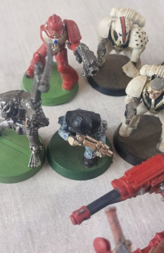 Lot de figurines Warhammer 40k ^