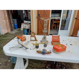 Lot de Jouets Anciens des Années 50 en Tole