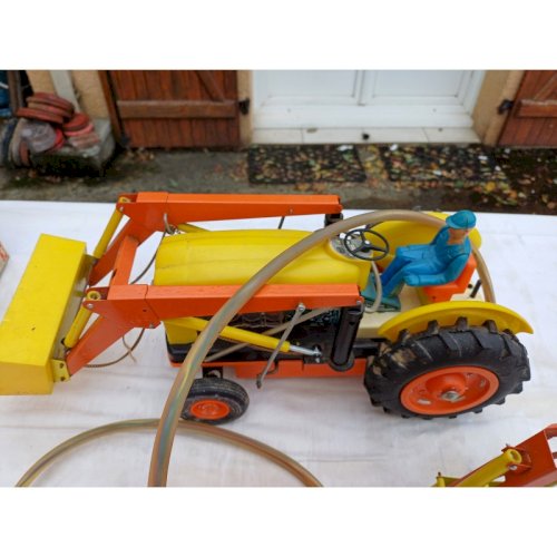 Lot de Jouets Anciens des Années 50 en Tole