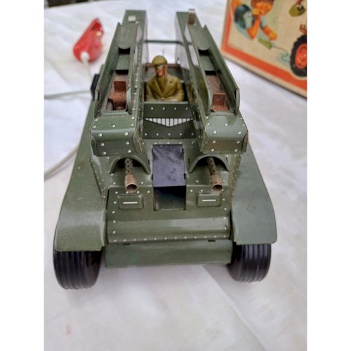 Lot de Jouets Anciens des Années 50 en Tole