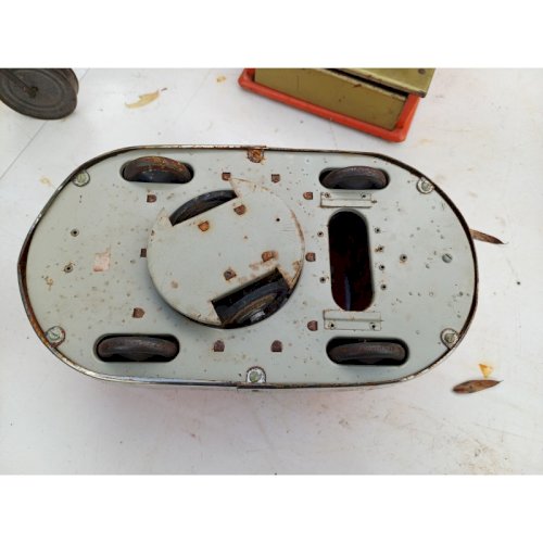 Lot de Jouets Anciens des Années 50 en Tole