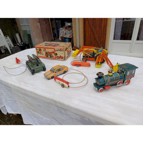 Lot de Jouets Anciens des Années 50 en Tole
