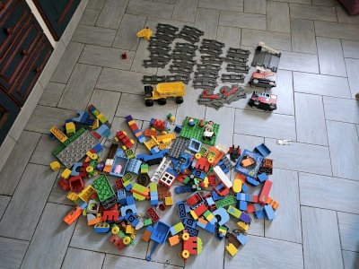 lot de  lego duplo  , Trains vehicules ,briques ,perso