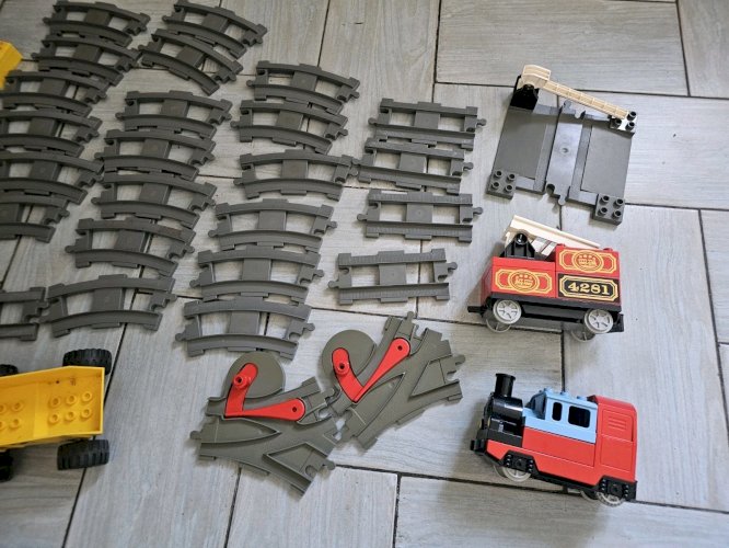 lot de  lego duplo  , Trains vehicules ,briques ,perso