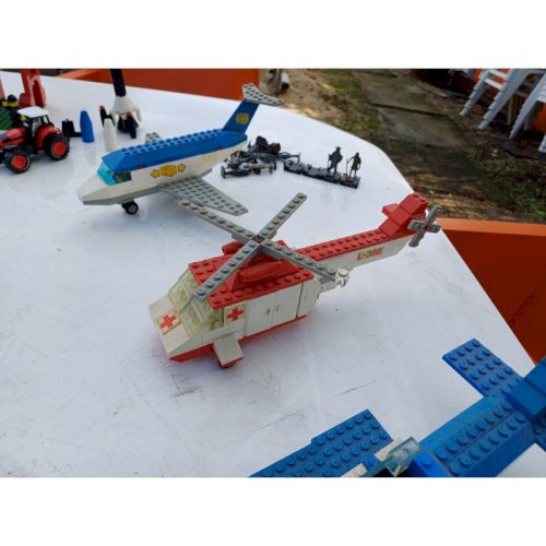 Lot de Légo et Playmobil Pirate