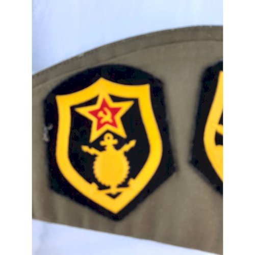 Lot de Médailles et décorations Militaire Russe 39/45 + Beret