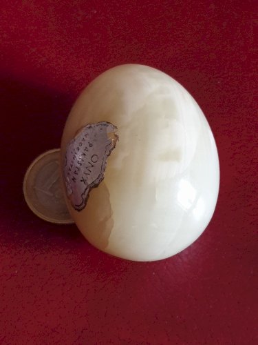 Lot de minéraux : aragonite, onyx, jaspe 'african bloodstone', nodule métallique, turquoise, lapis-lazuli