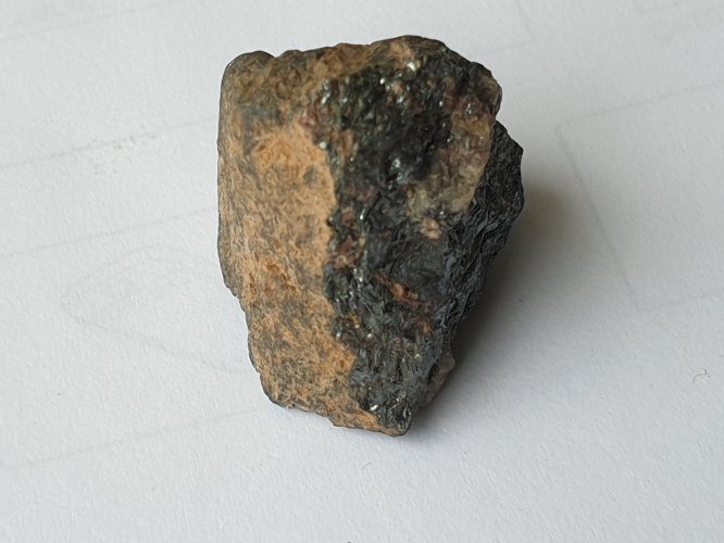 Lot de minéraux : aragonite, onyx, jaspe 'african bloodstone', nodule métallique, turquoise, lapis-lazuli