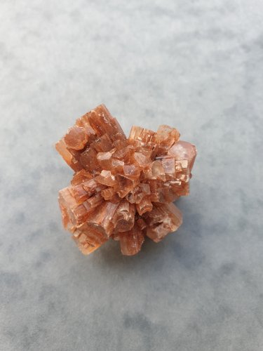 Lot de minéraux : aragonite, onyx, jaspe 'african bloodstone', nodule métallique, turquoise, lapis-lazuli