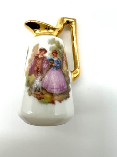Lot de miniatures en porcelaine de Limoges – Décor scènes galantes & dorures