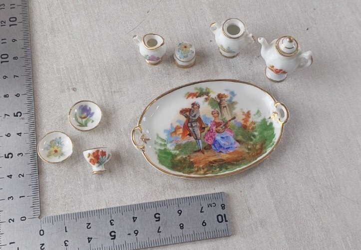Lot de miniatures, en porcelaine de Limoges