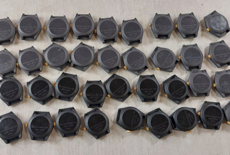 Lot de montres Gigandet Quartz, décor strass