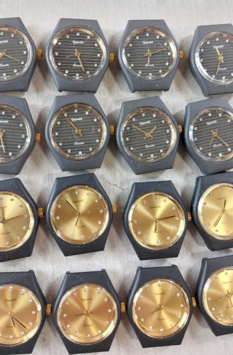 Lot de montres Gigandet Quartz, décor strass